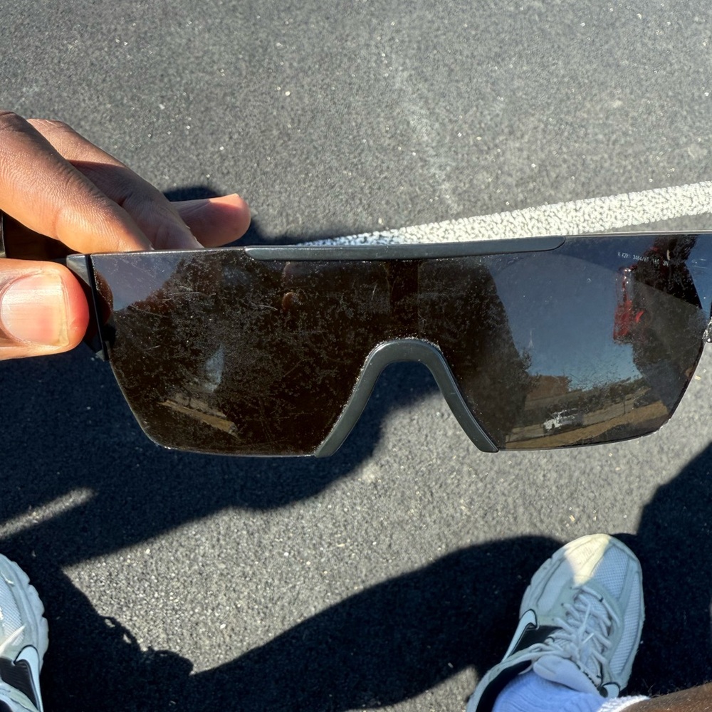 Black Rectangular Sunglasses - image 3